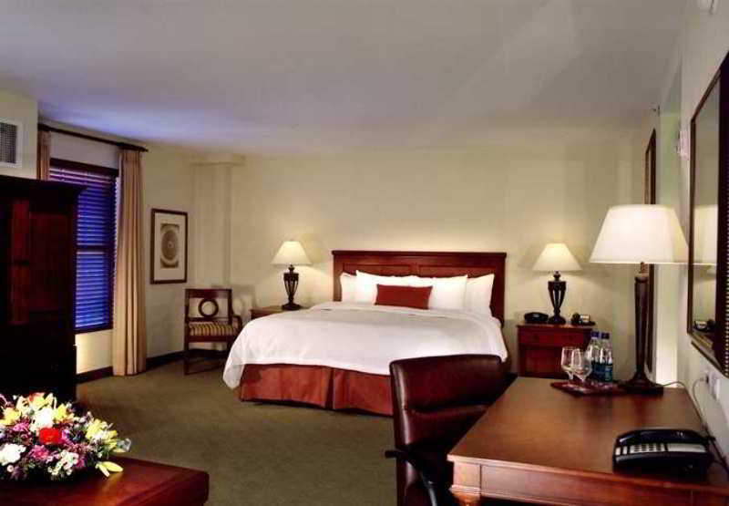 Hampton Inn & Suites Austin-Downtown/Convention Center Bilik gambar